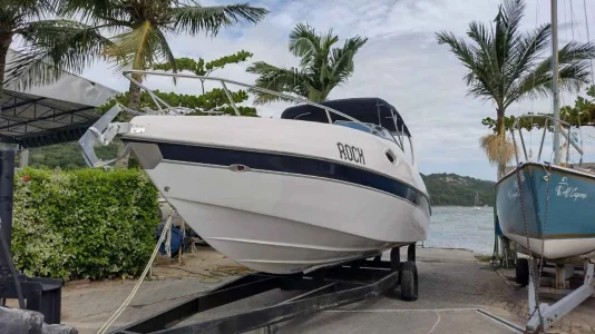 Lancha Magna 27.8 Motor Mercruiser 5.7, 300hp