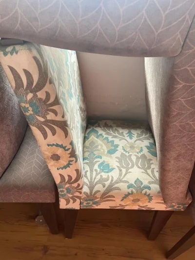Conjunto Mesa com 6 Cadeiras + Aparador