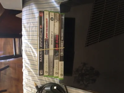 XBOX 360 Slim + 5 Dvds Originais + Todos Acessórios e Cabos - sem Hd