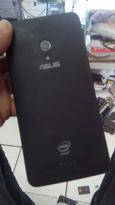 Celular Asus por 170