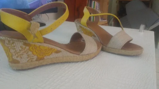 Salto Alto Amarelo