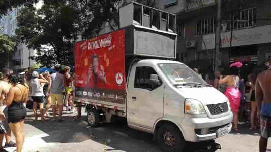 Mini Trio Elétrico para Carnaval
