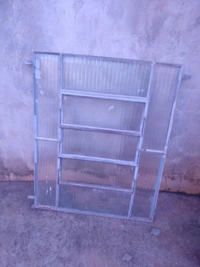 Vendo: Vitrô e Janela