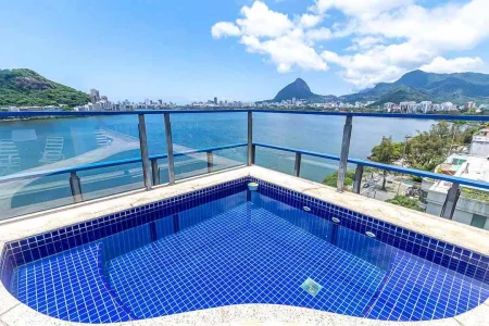Monumental Cobertura Duplex na Borges de Medeiros Lagoa RJ !