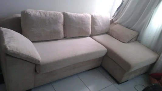 Sofá com Chaise