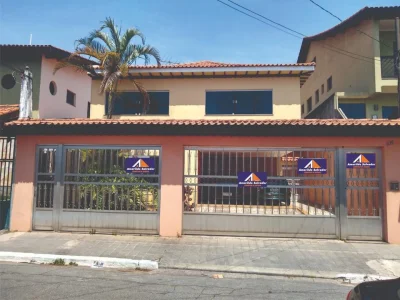 Vendo Casa com Piscina na Vila do Carmo em São Paulo SP