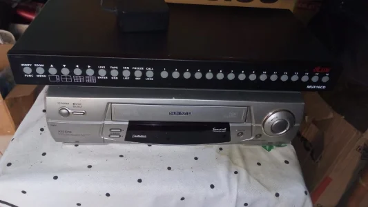 Vendo 16 Câmeras