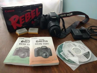 Rebel T2i com Lente 18 55mm + 2 Baterias
