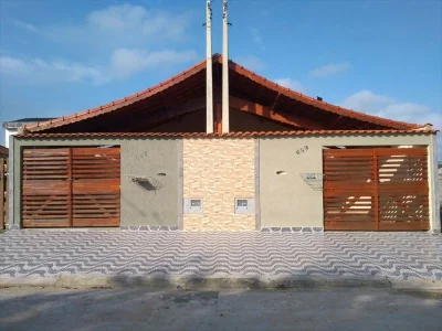 Imovel para Financiar em Mongaguá, Casa Linda na Praia