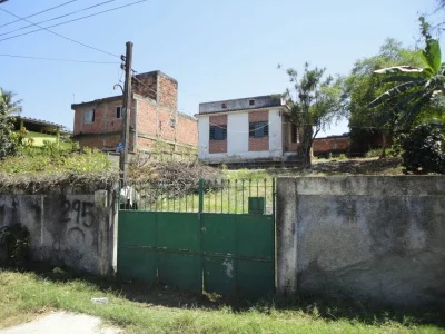 * Terreno em Vila Três com 700 M2, R$ 250 Mil *