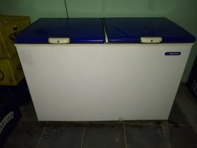 Freezer Vertical Metal Frio 412 L
