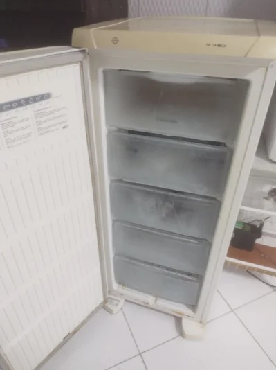 Vendo um Freezer