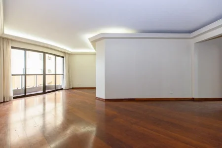 Lindo Apartamento Ensolarado e Bem Ventilado. Situado em uma
