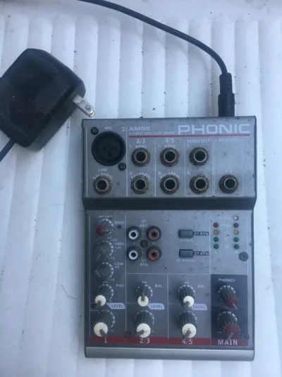Mesa de Som 5 Canais