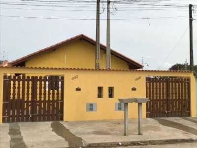 Casa Próxima de Escolas e Comércios