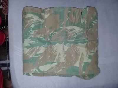 Calça Camuflada (tamanho 48)