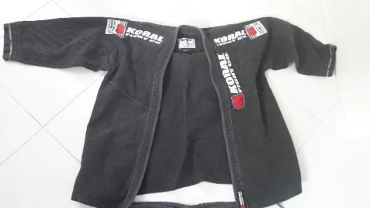 Kimono de Jiu Jitsu Koral A4 Competition