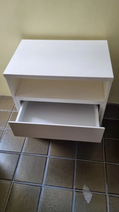 Mesinha de Cabeceira Cor Branco Gelo
