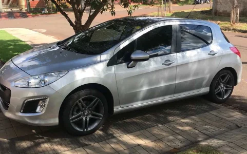 Peugeot 308 Allure 2.0 16v (flex) (aut) 2014