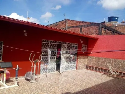 Casa com 3 Dormitórios à Venda, 300 m2 por RS 420.000,00 - Flores - Manaus-am