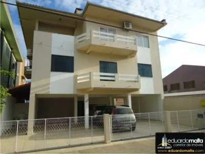 Excelente Apto na 1º Quadra da Prainha