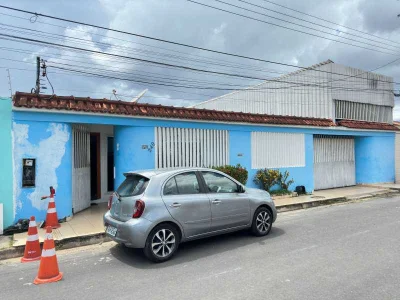 Casa Comercial ou Residencial no Bairro de Flores com Espaco para Salao de Festas e Eventos