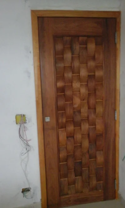 Instalações de Portas e Revestimentos de Batentes