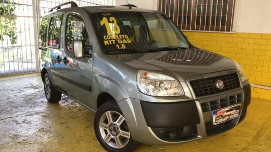 Fiat Doblò Essence 1.8 16v (flex) 2013