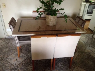 Mesa de Mármore