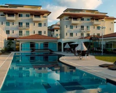 Belíssimo Local Estilo Spá com Aptos. Triplex no Laranjeiras