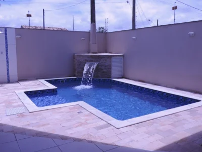 Casa com Piscina em Peruibe