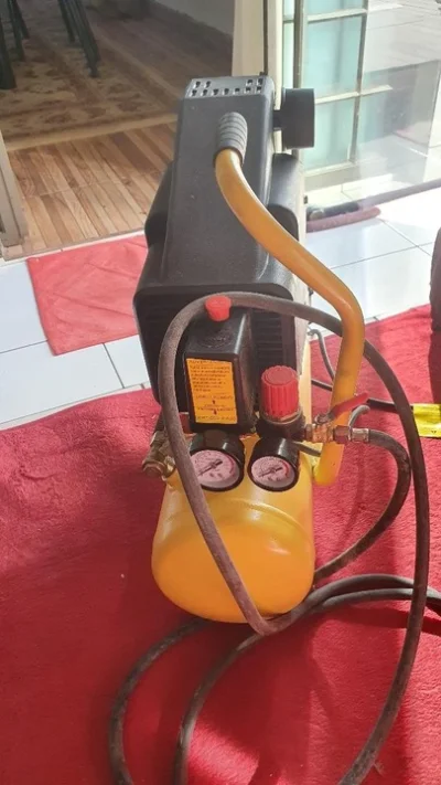 Compressor de Ar Marca Ferrari