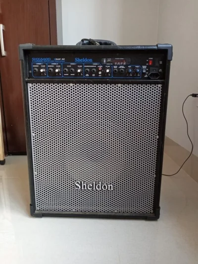 Caixa de Som com Microfone