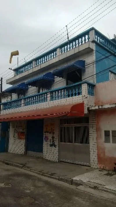 Vende SE Sobrado em Guarujá, Fica a 5minutos de Santos, Pertinho do Clube Vasco da Gama