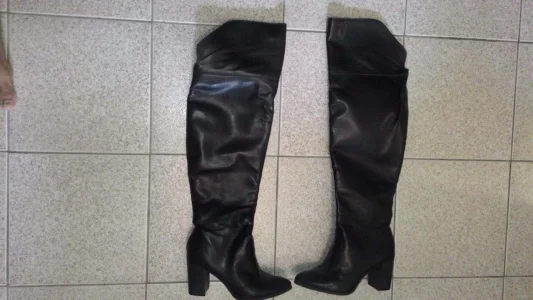 Bota Longa com Salto sem Uso Nº 39