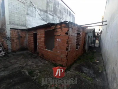 Terreno com 144 m2 em Vitória - Maria Ortiz por 230 Mil à Venda