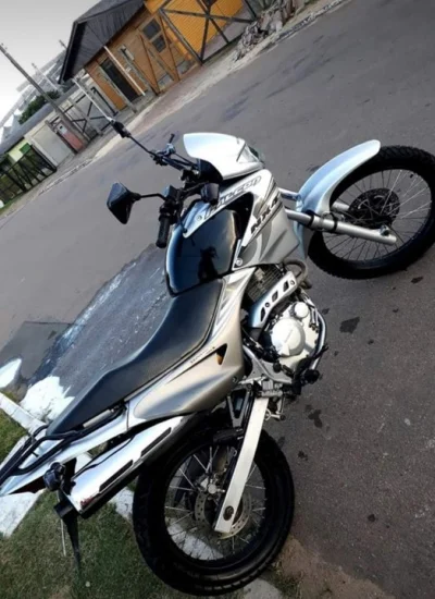Honda NX 4 Falcon 400 2008