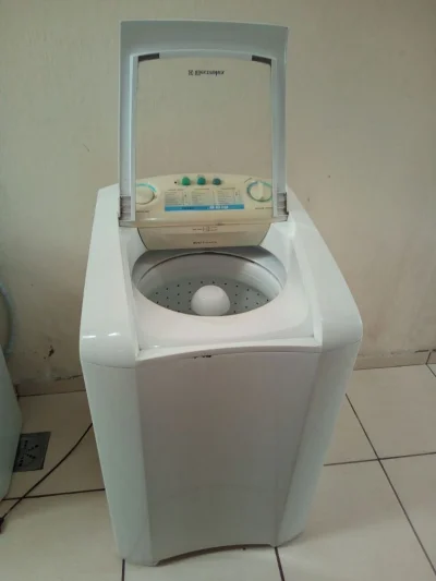 Máquina Lavar Eletrolux c/ Peq. Defeito