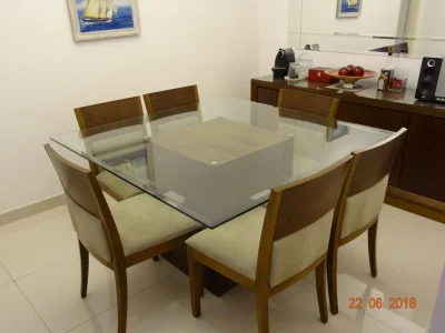 Mesa 6 Lugares (com Decoração Exclusiva em Baixo)