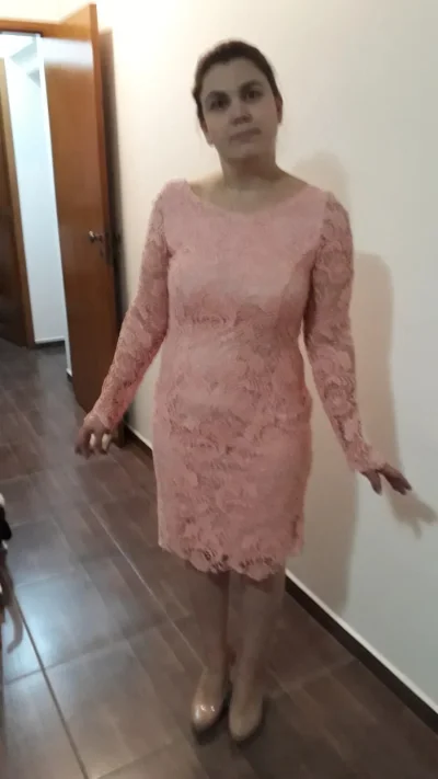 Vestido em renda rosa