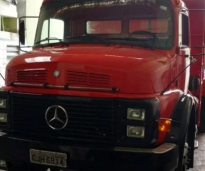Caminhão 1313