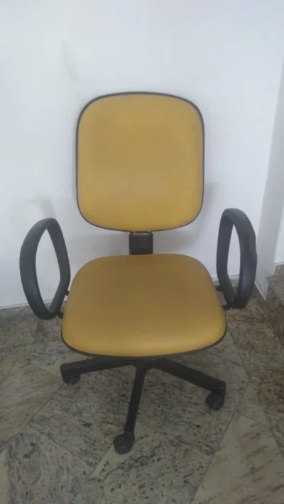 Mesa em L para Escritório Semi Nova