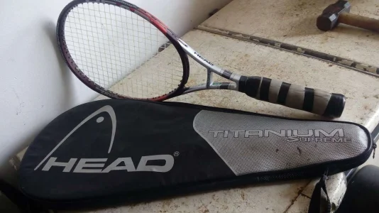 Vendo Raquete de Tênis Head Titanium