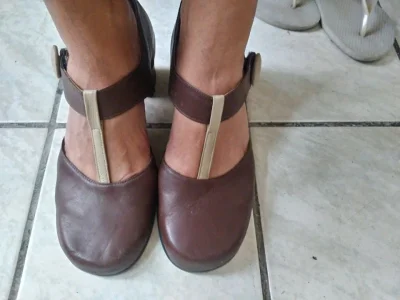 Vestidos, Saias, Calçados