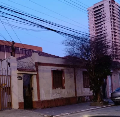 Vende-se: Terrenos com 2 Casas Antigas