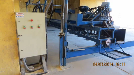 Máquina de Serrar Toras Induspan / Castor Pam Completa