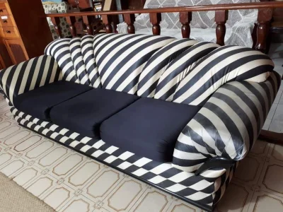 Sofá de 3 Lugares Preto e Branco