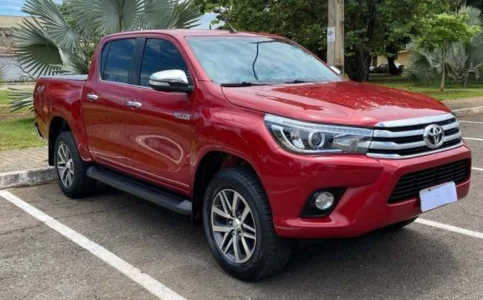 Hilux 2.8 4x4 CD Diesel Automática 2016 Parcelada