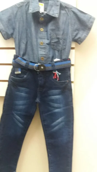 Vendo Lote de Roupa Infantil