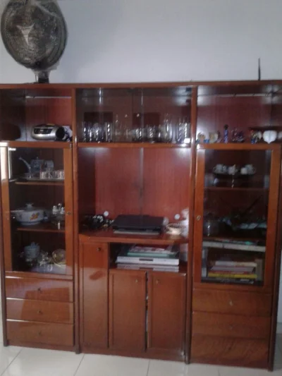 Vendo uma Estante